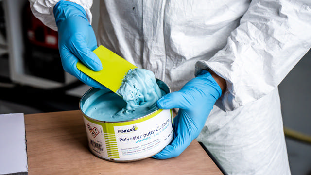 GAP 31 - Mastic polyester UL Azure 1kg + durcisseur - ultra léger