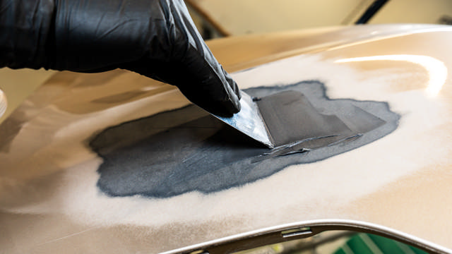 GAP 70 - Plastfill-Polyesterspachtel für Kunststoff- 1 kg + Härter